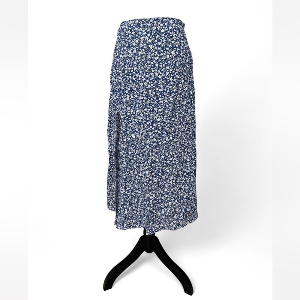 SHEIN blue and white Floral Midi Skirt with side slit and back zipper